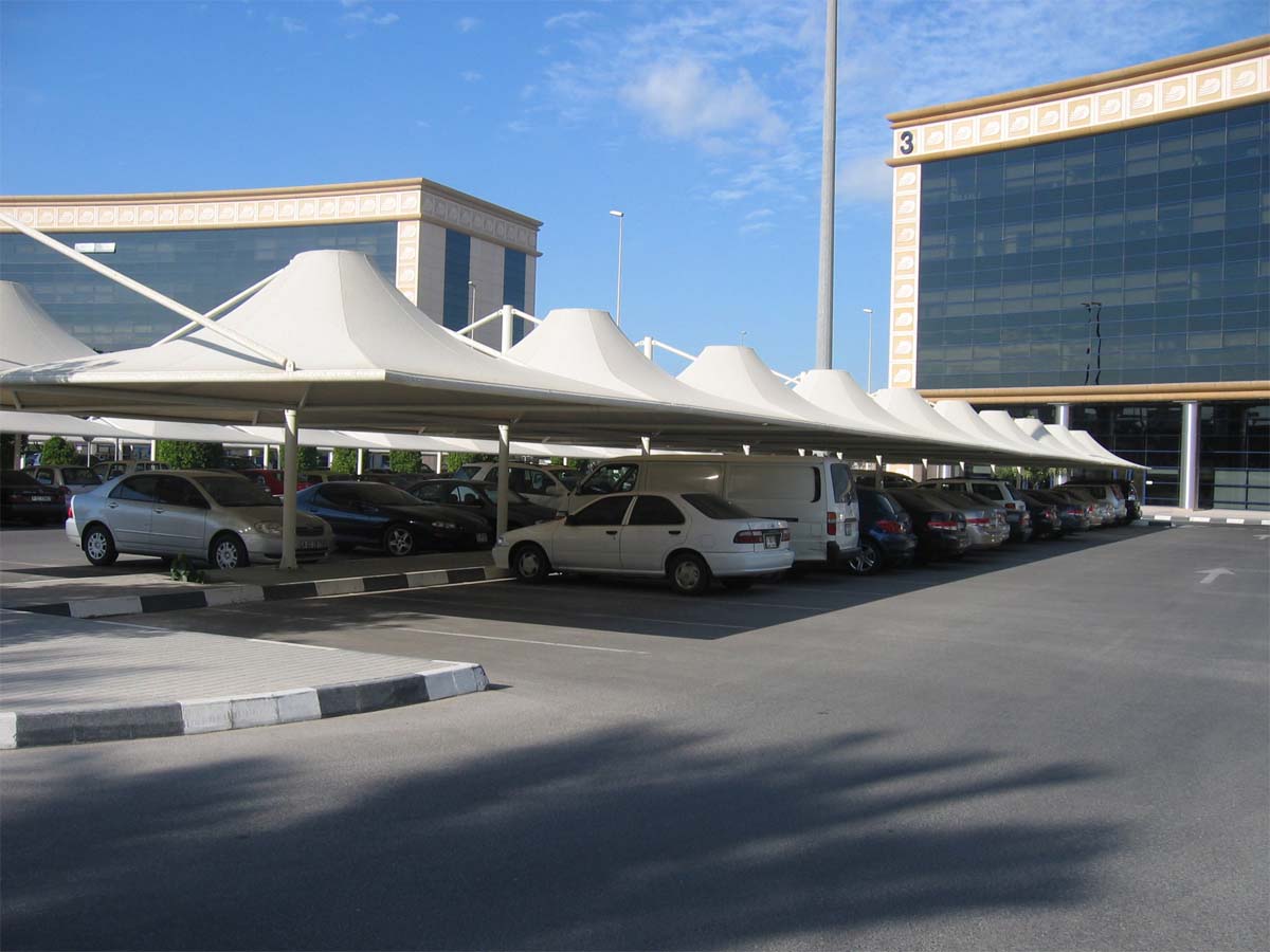 مظلات مواقف السيارات